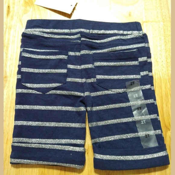 Epic Threads Little Girls Silver Striped & Navy Blue Bermuda Shorts, 2T - Picture 3 of 5